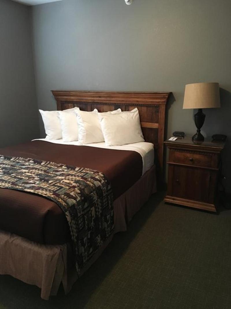 Travelodge By Wyndham Gardiner Yellowstone Park North Entr Bagian luar foto