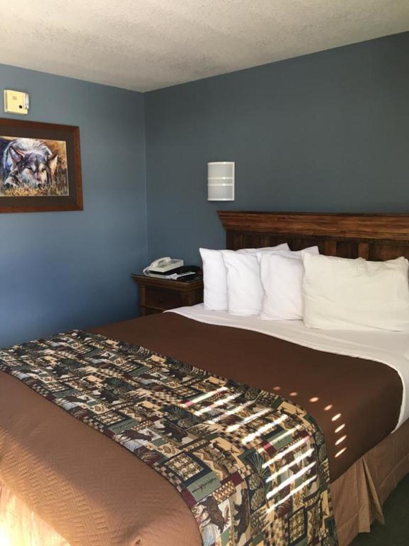 Travelodge By Wyndham Gardiner Yellowstone Park North Entr Bagian luar foto